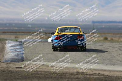 media/Oct-26-2025-CalClub SCCA (Sun) [[8ce1e69566]]/Group 4/Grapevine/